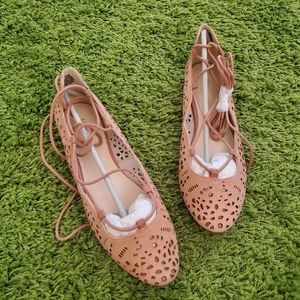 *NIB* Nine West Zavanna Lace Up Flat